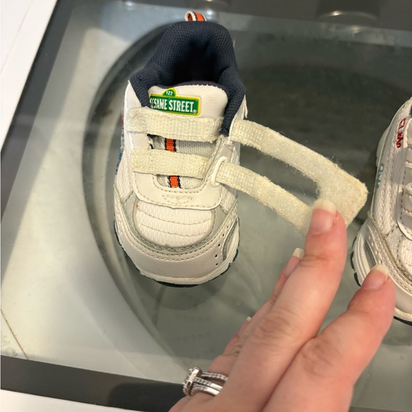 Vintage Y2K 2008 Sesame Street Kids Sneakers - Elmo, Grouch, Cookie Monster - Picture 8 of 10